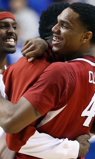 College Hoops Road Trip: Hog-wild opener in Kentucky